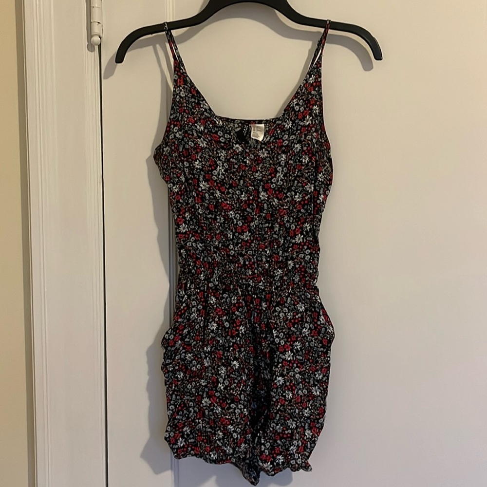 H&M Divided romper with pockets, women’s size 2